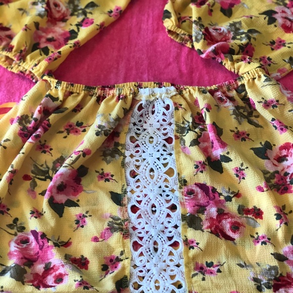 🔥🌸🎉🌹👗🌸🔥Love J off shoulder boho shirt🌷🌸🌹 - Picture 6 of 7